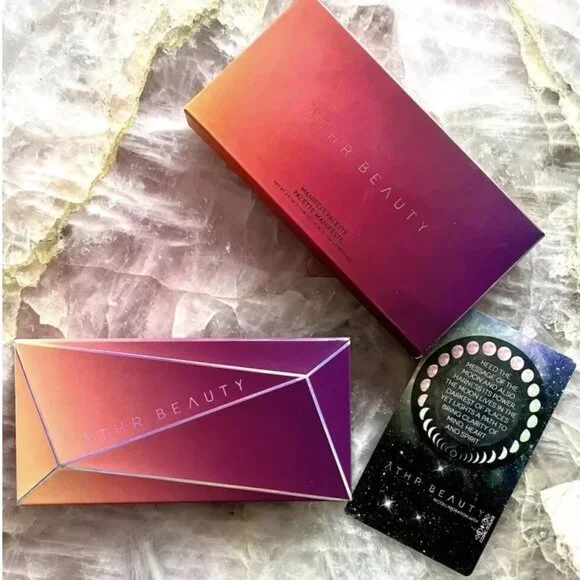 ĀTHR Beauty Manifest Crystal Eyeshadow Palette - Picture 9 of 13